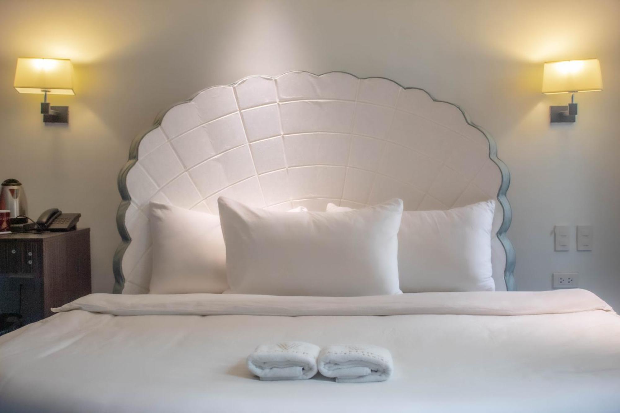 Valentino'S Hotel Angeles Eksteriør bilde