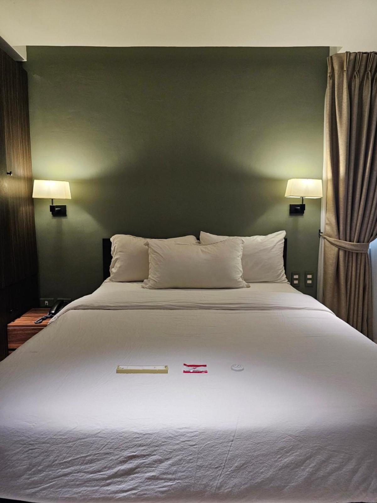 Valentino'S Hotel Angeles Eksteriør bilde
